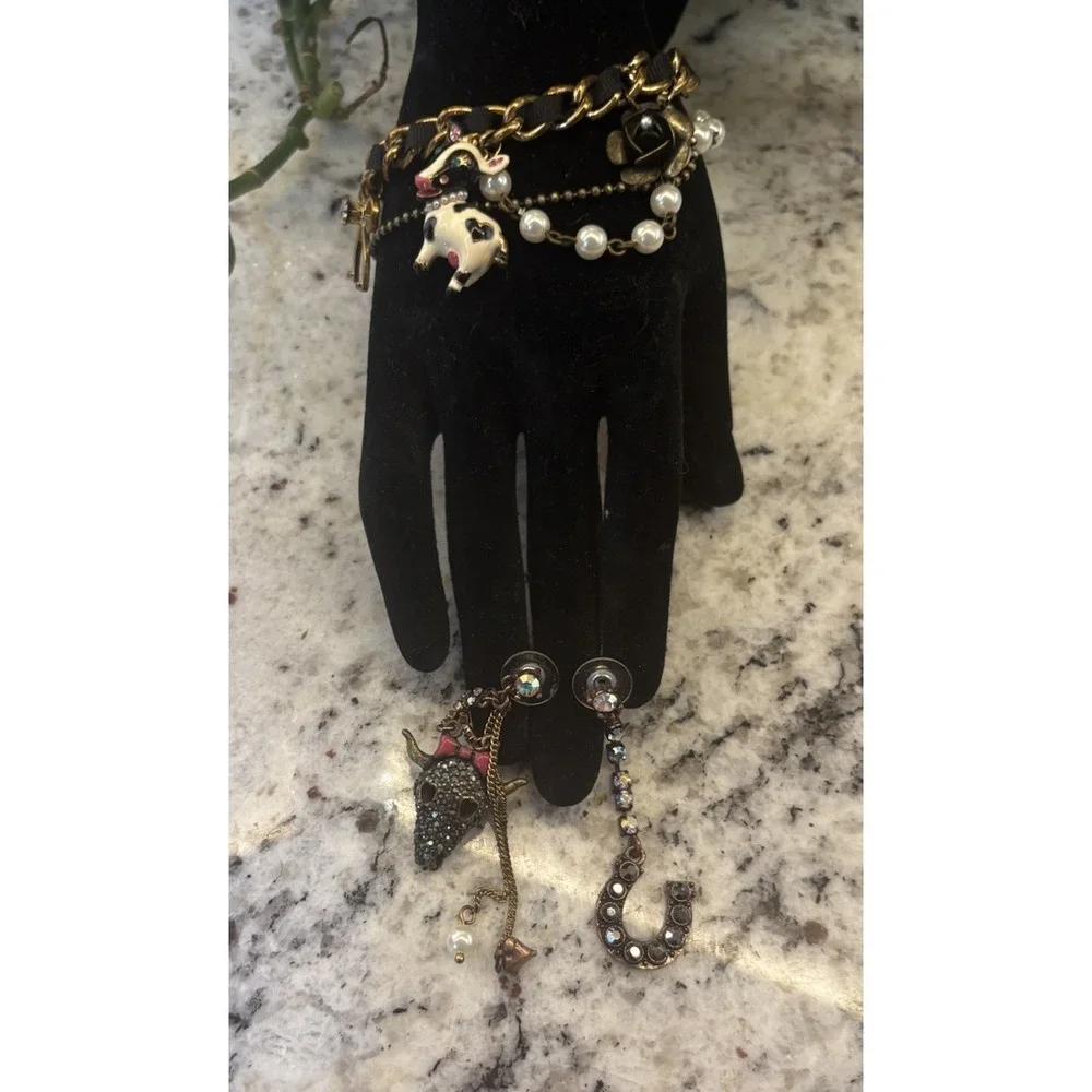 Betsey Johnson Vintage Lady Luck Cow Head Skull Horseshoe‎ Earrings & bracelet
